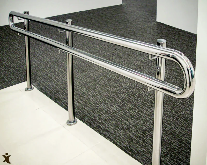 Detalhes sobre corrimao acessivel a importancia e os beneficios para a arquitetura inclusiva