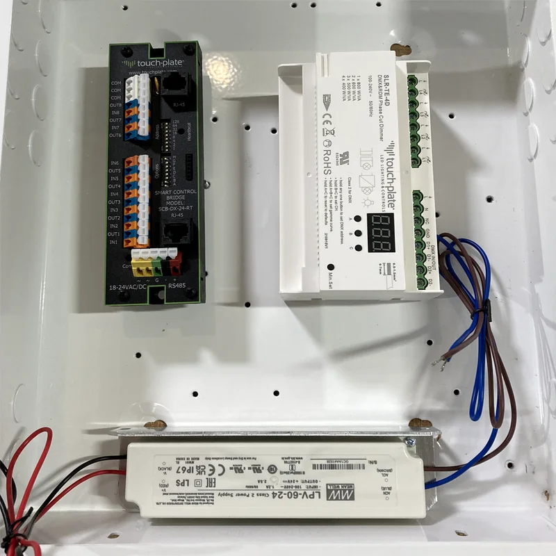 Painel de controle com dimmers para iluminação