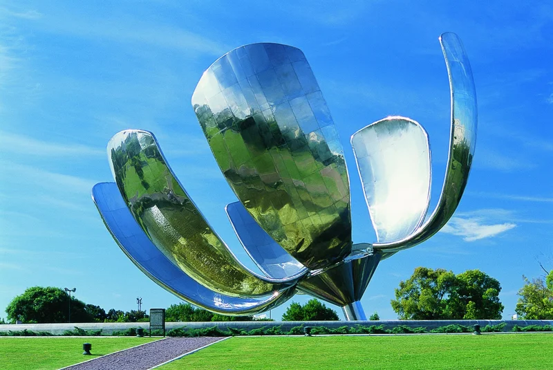 Explorando A Magnifica Floralis Generica Uma Ode A Arquitetura Contemporanea Em 