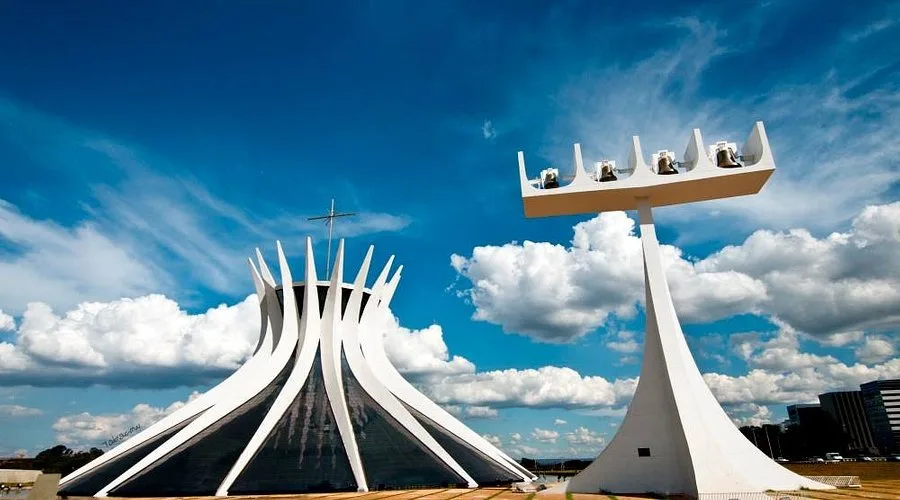 Catedral de Brasília: Guia Completo de Arquitetura e História