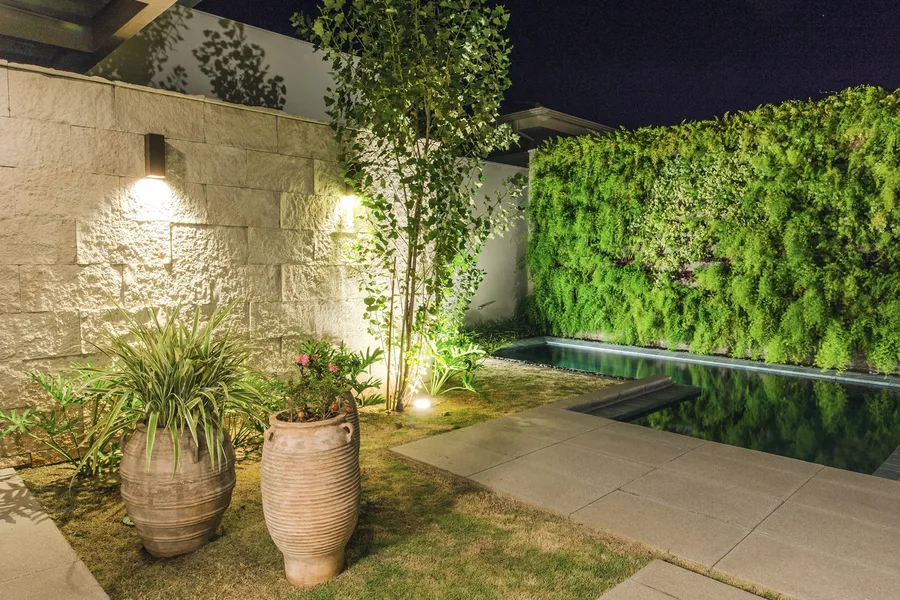 Iluminação de Jardim: Guia Completo com Calculadora e Tutorial