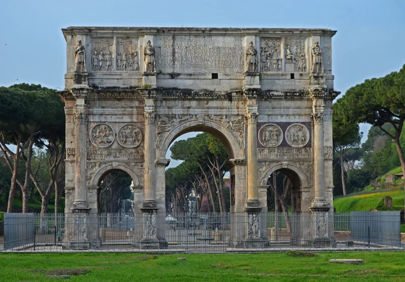 O Arco De Constantino Simbolo Da Grandeza Da Arquitetura Romana
