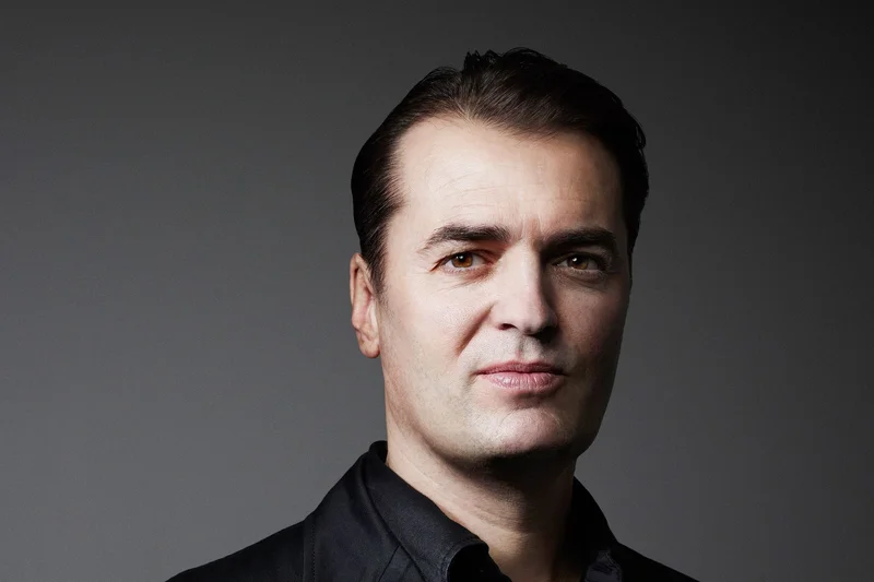 Patrik Schumacher, teórico do parametricismo, apresentando seus conceitos