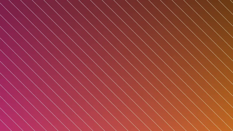 Fachada de um edifício histórico revitalizado através de retrofit, combinando elementos originais com detalhes modernos.