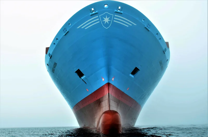 Desenho técnico de um navio mostrando as linhas do casco