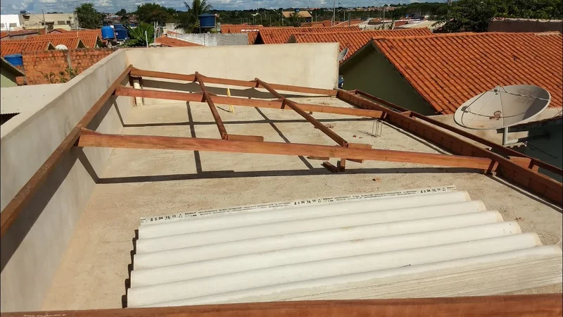 Telha de fibrocimento sobre estrutura metálica